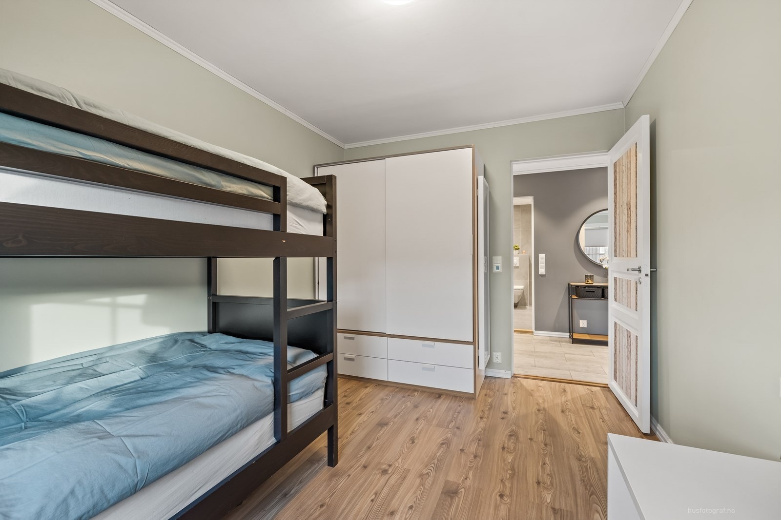 Begge er pusset opp i senere tid. Galleribilde