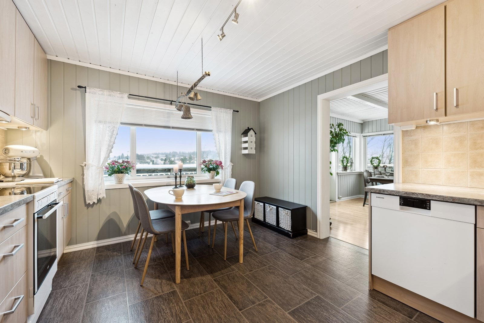 Oppvaskmaskin medfølger salget. Galleribilde