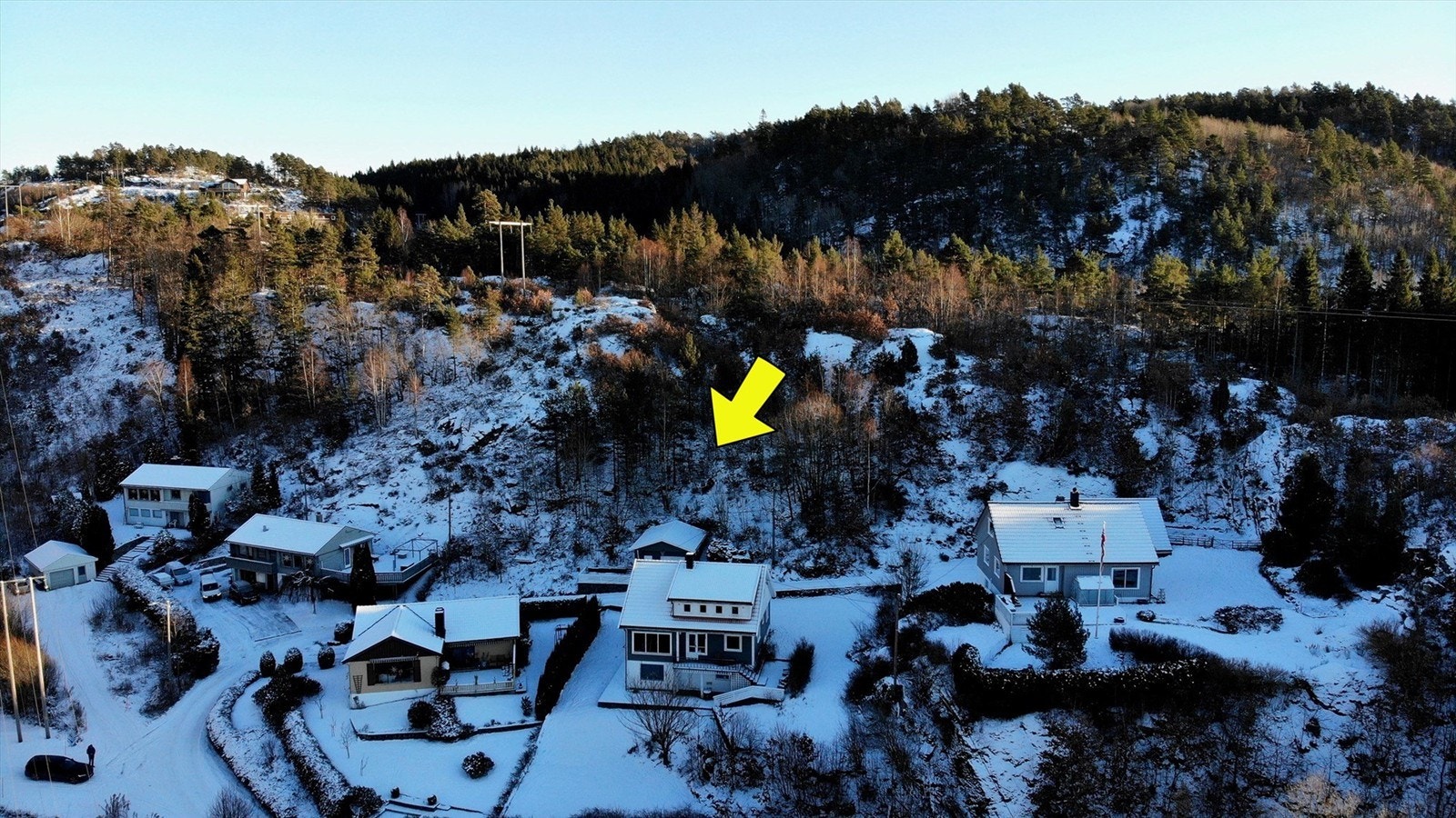 Tomten har en god plassering øverst i feltet. Galleribilde
