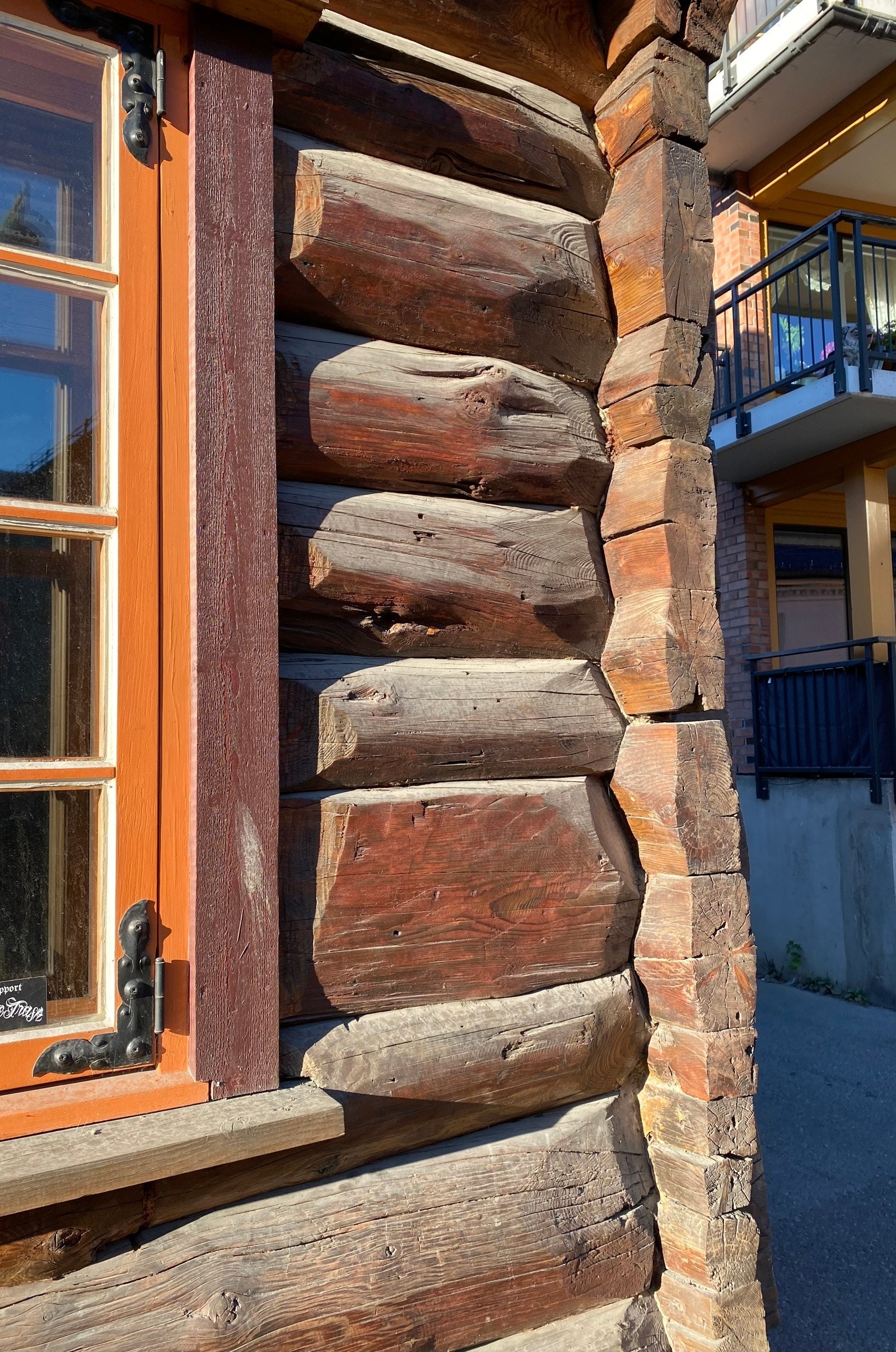 Eiendommen er håndlaftet Galleribilde