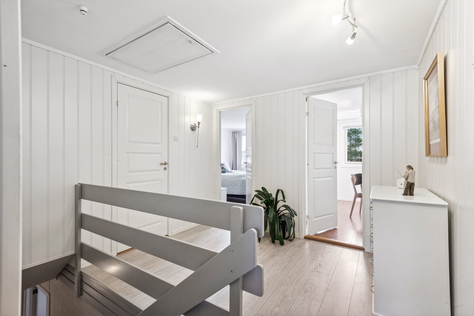 Trappegang i 2.etasje med tilgang til loft Galleribilde