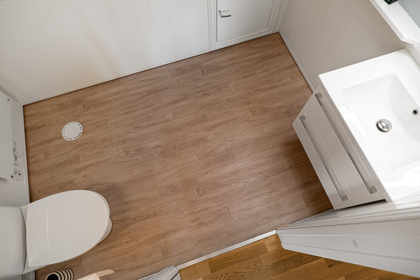 Innredet rom brukt som WC Galleribilde