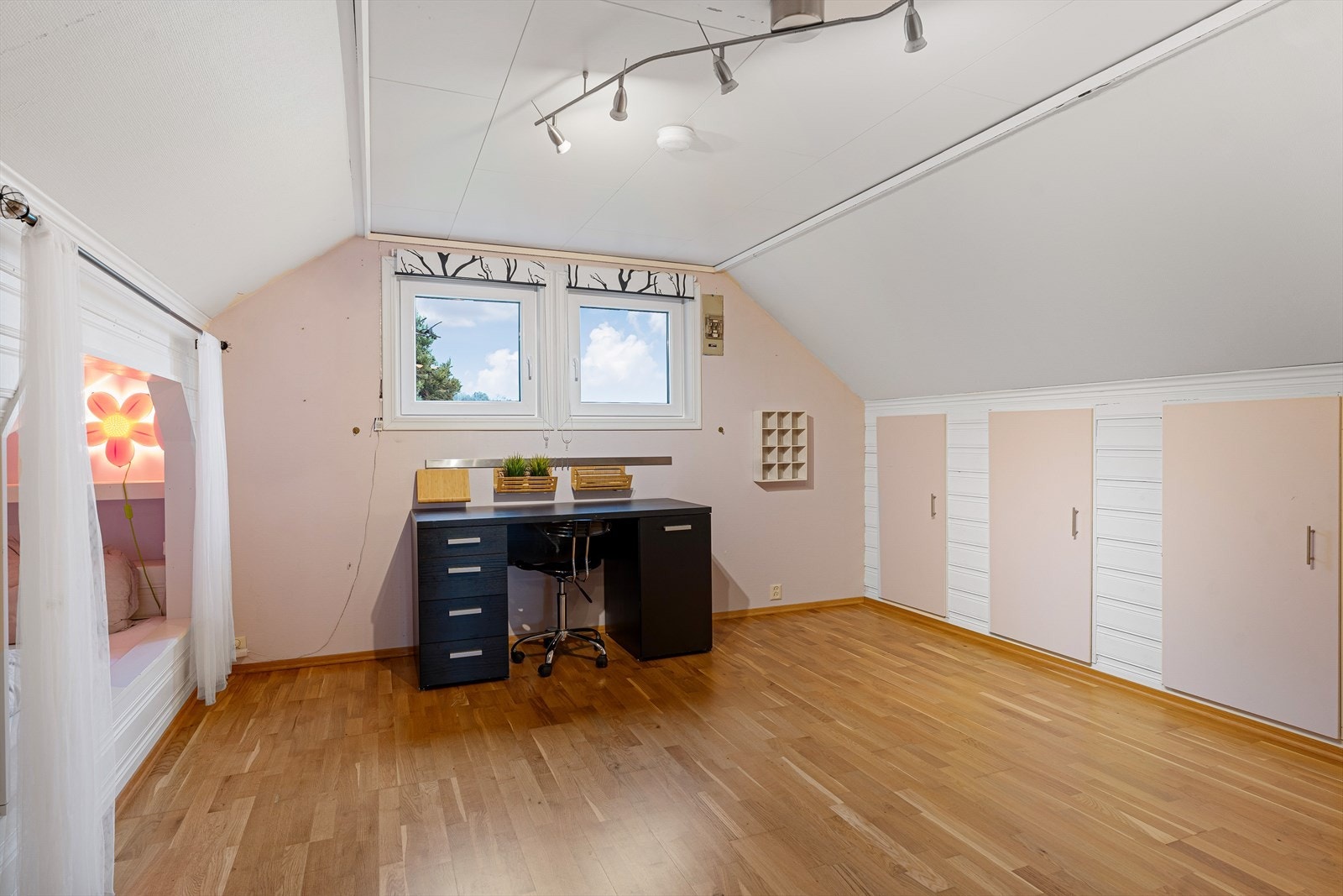 Innredet rom brukt som soverom Galleribilde