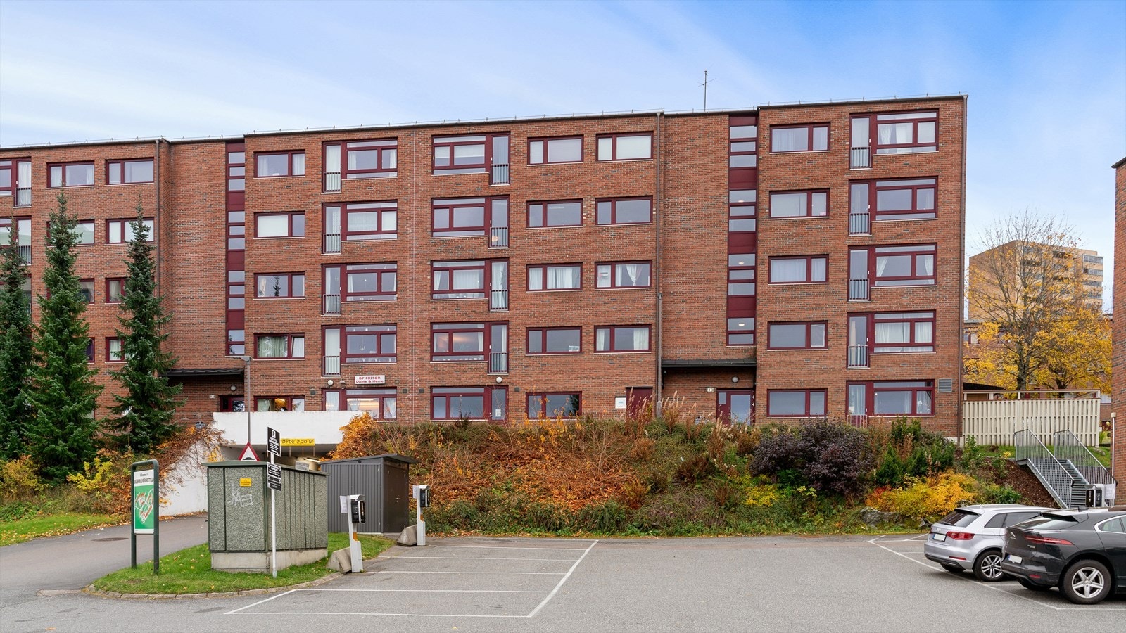 Det medfølger parkeringsplass samt muligheter for elbillader Galleribilde