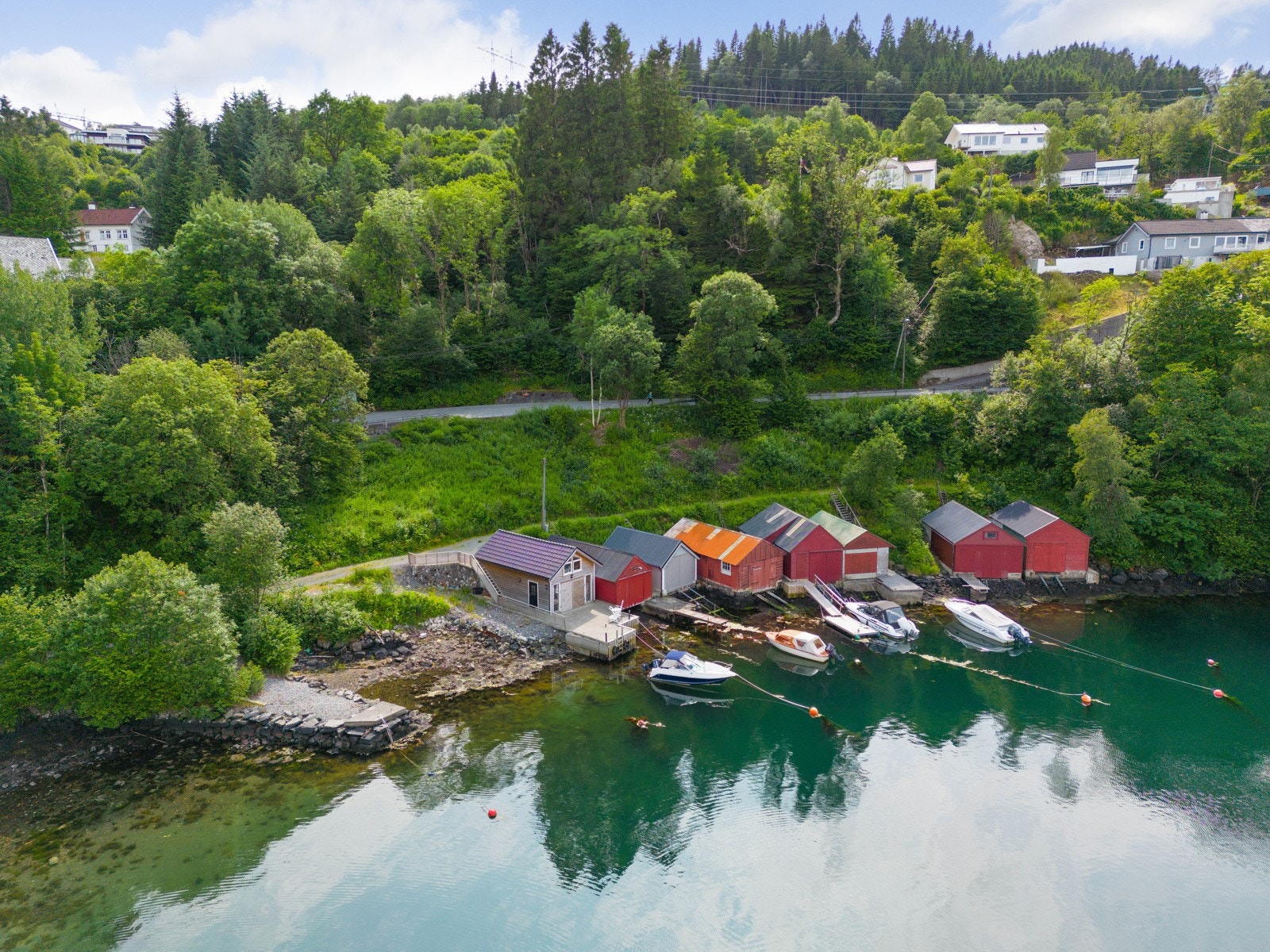 Ettertraktet område med kort vei til Bergen Sentrum, Lagunen og Vestkanten. Galleribilde