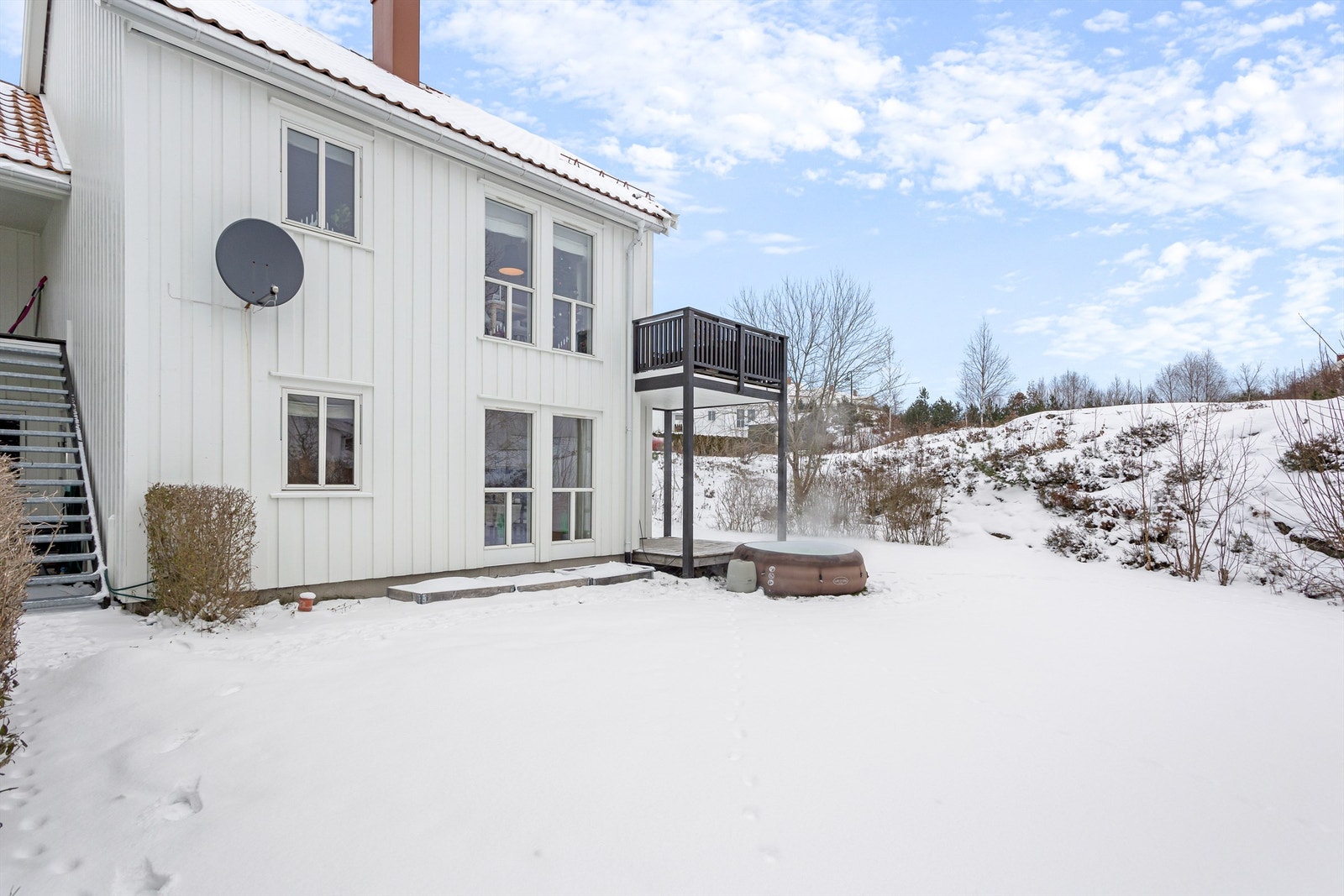 Stor uteplass Galleribilde