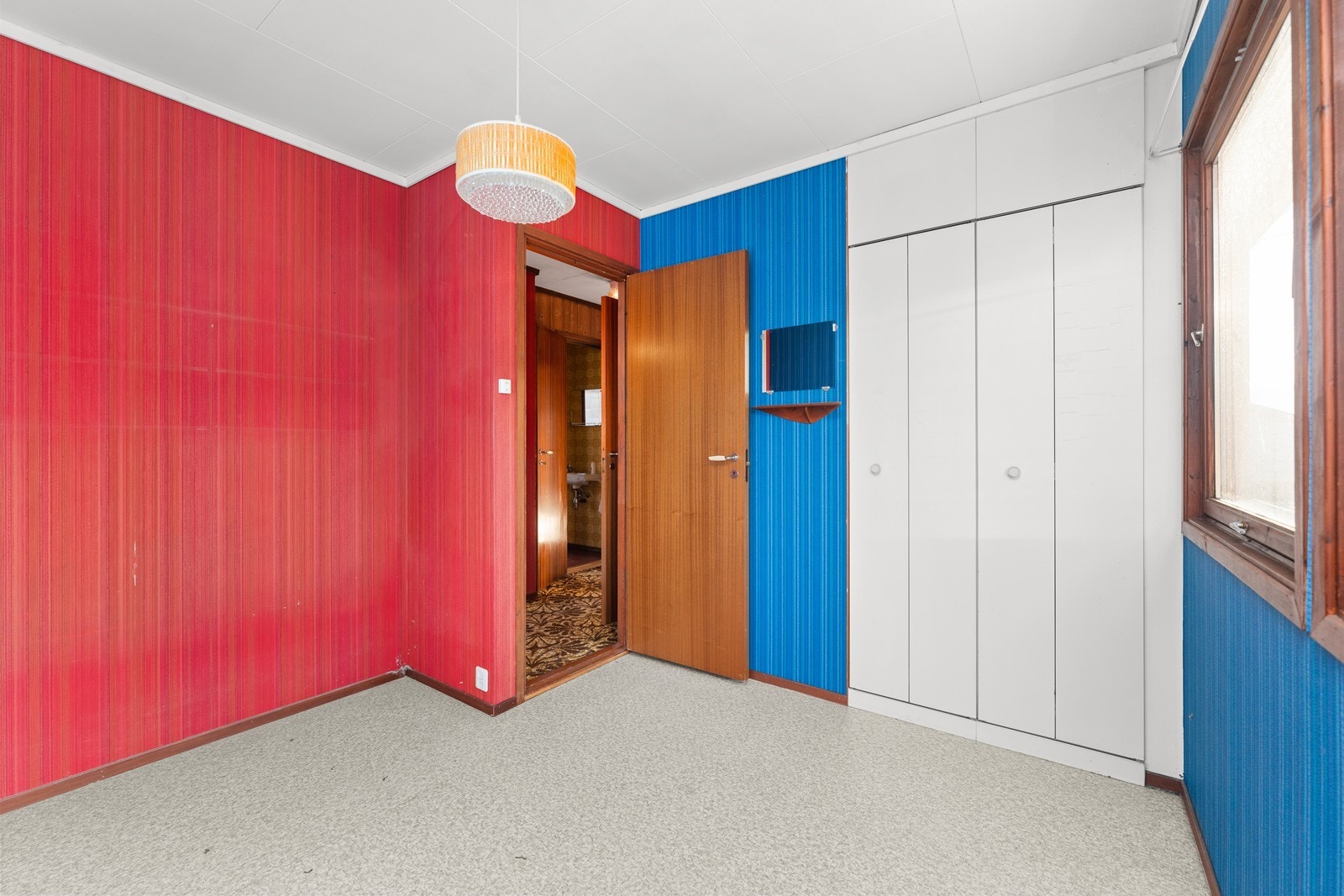 Også her er det godt med garderobeplass Galleribilde