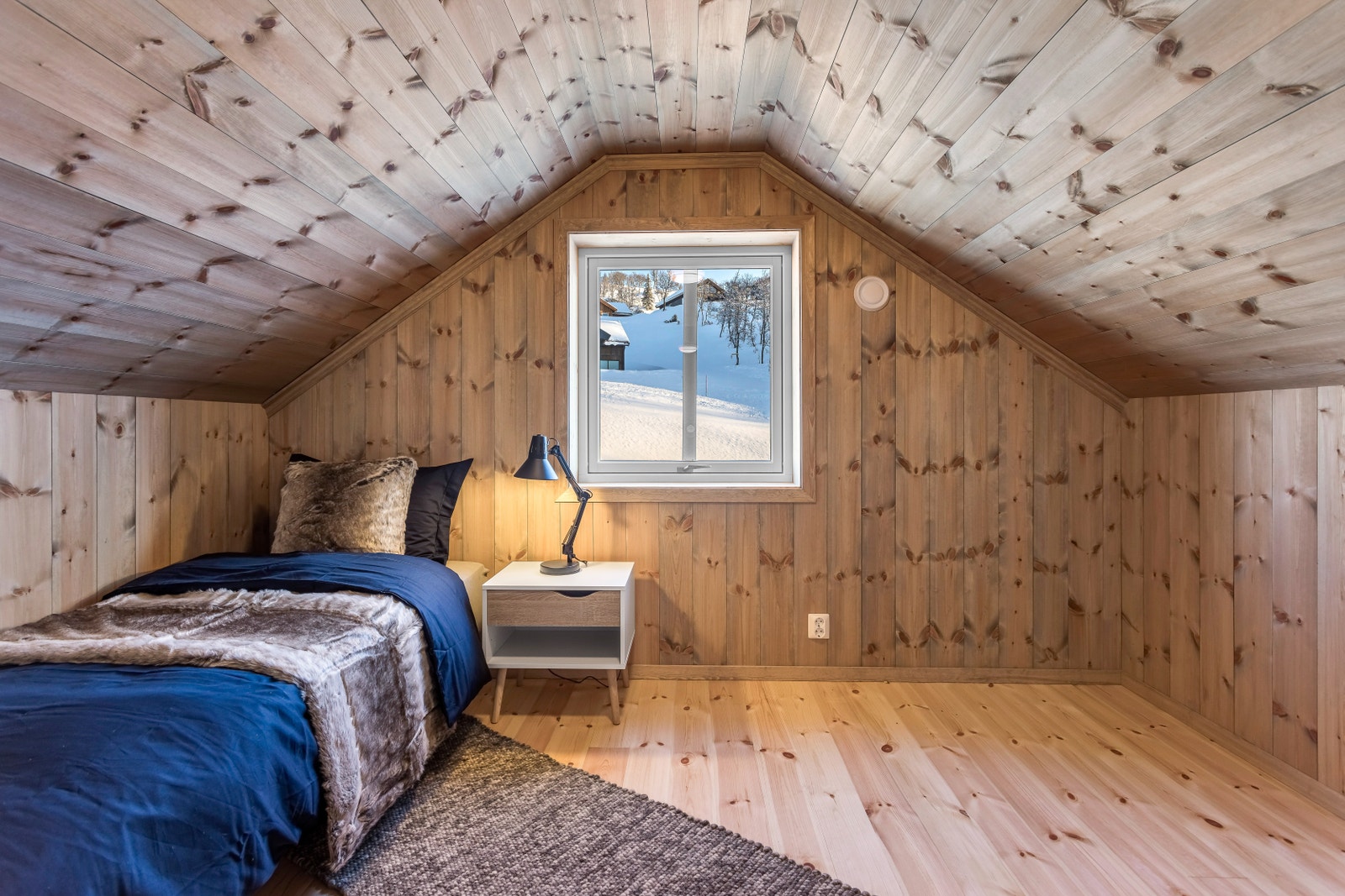 Soverom 4, 2. etasje i kundetilpasset hytte, foto tatt av THT Foto. Galleribilde