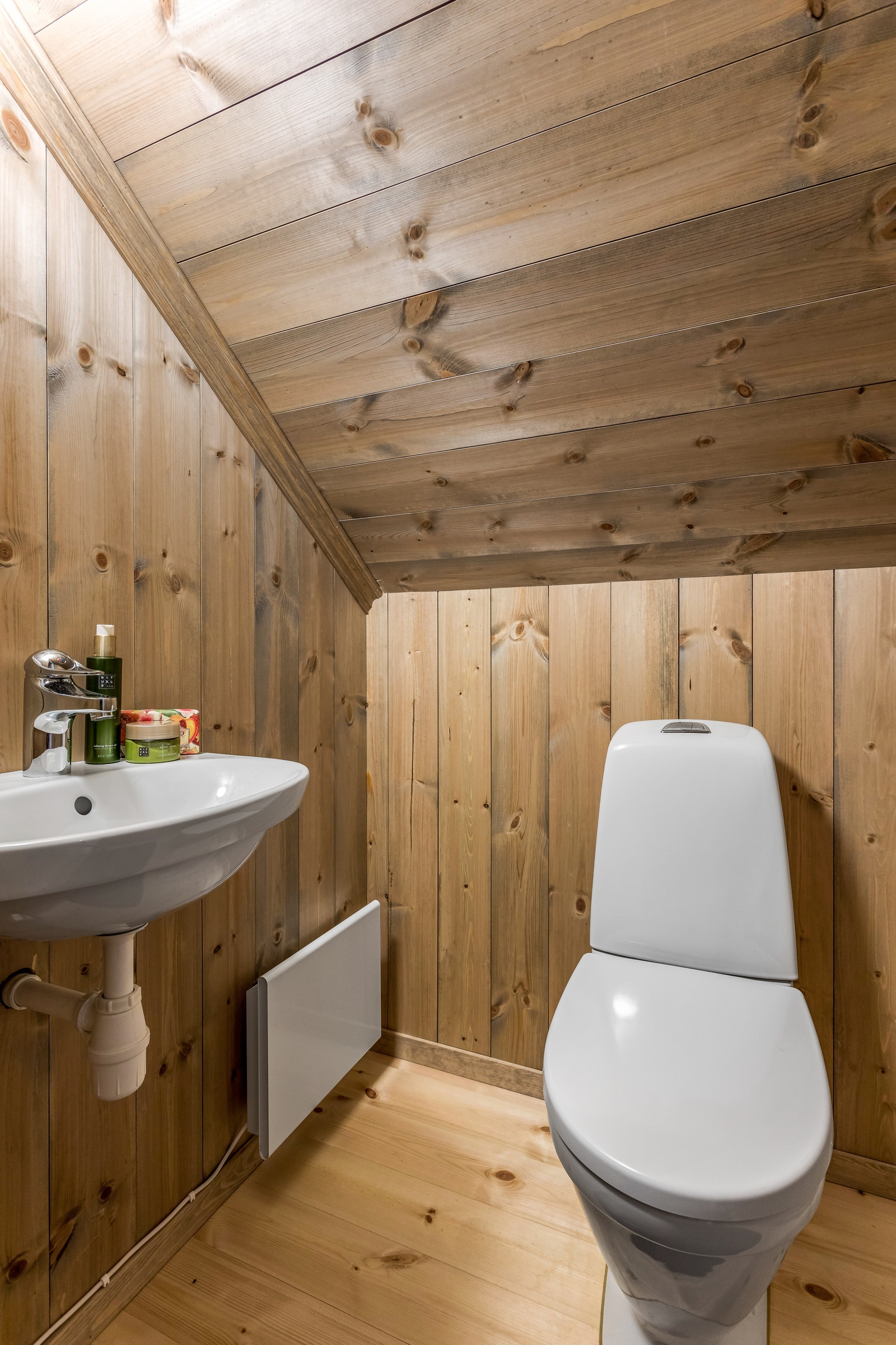 Toalettrom, 2. etasje i kundetilpasset hytte, foto tatt av THT Foto. Galleribilde