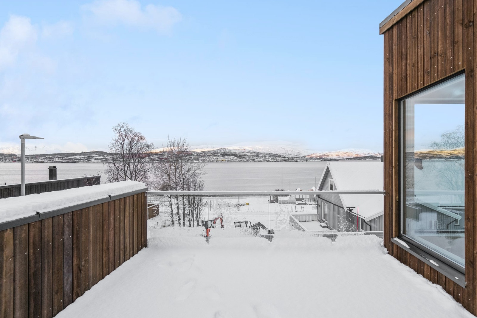 Stor flott veranda mot sør/vest Galleribilde