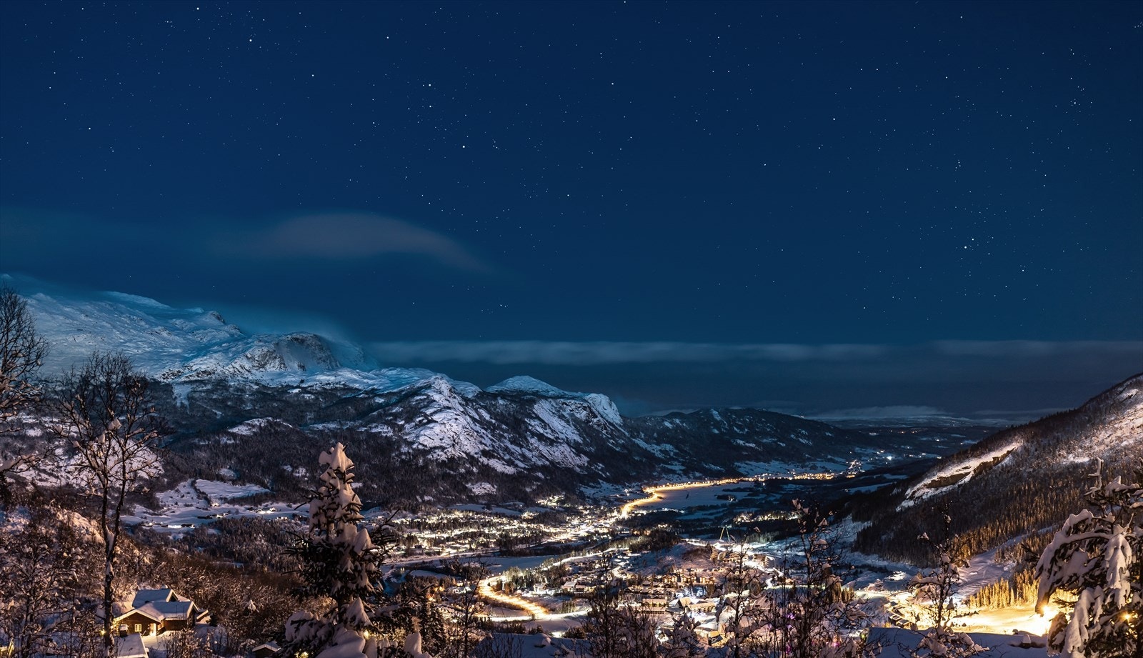Utsikt over Hemsedal fra Skarsnuten-området Galleribilde