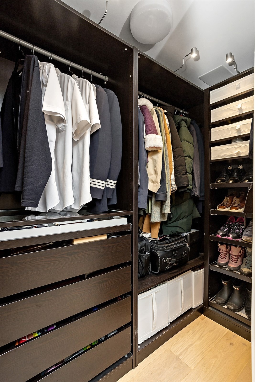 Walkin Closet Galleribilde