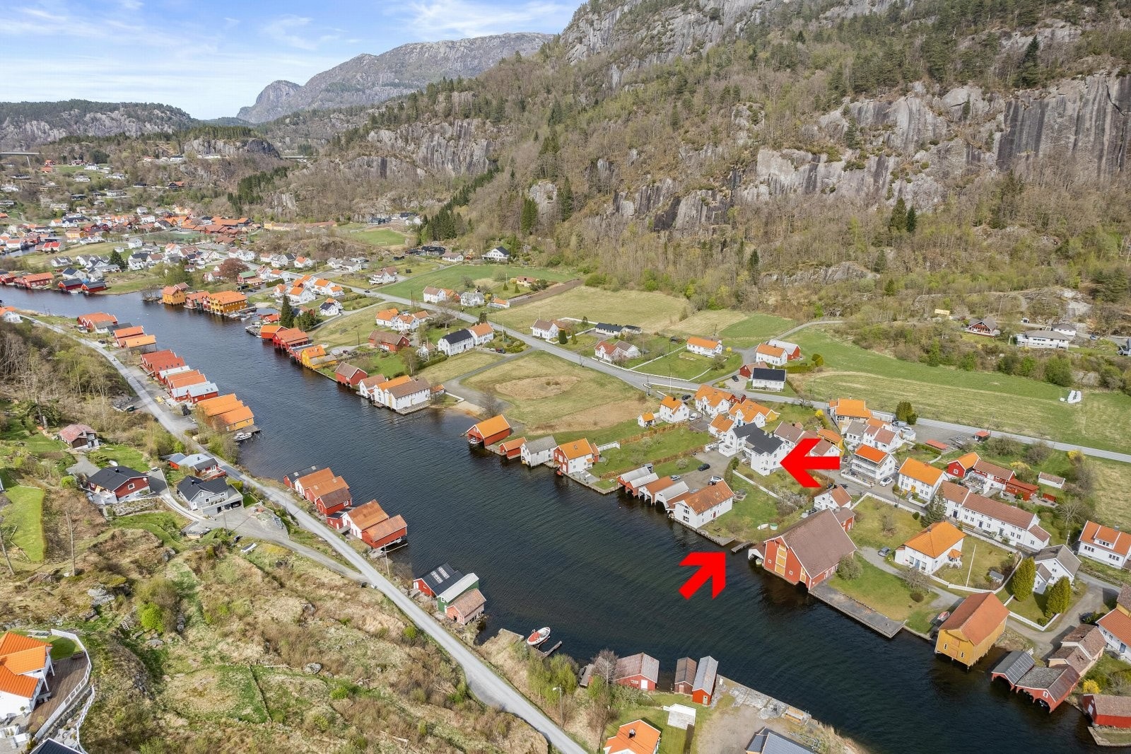 Bolig og båtplass. Galleribilde