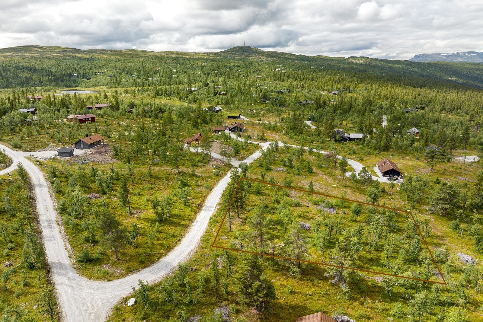 Flotte sykkel- og turstier i et variert høyfjellsterreng, milevis med preparerte skiløyper og fiskemuligheter i rike fjellvann. Her ligger alt til rette for flotte naturopplevelser, sommer som vinter, for hele familien. Galleribilde