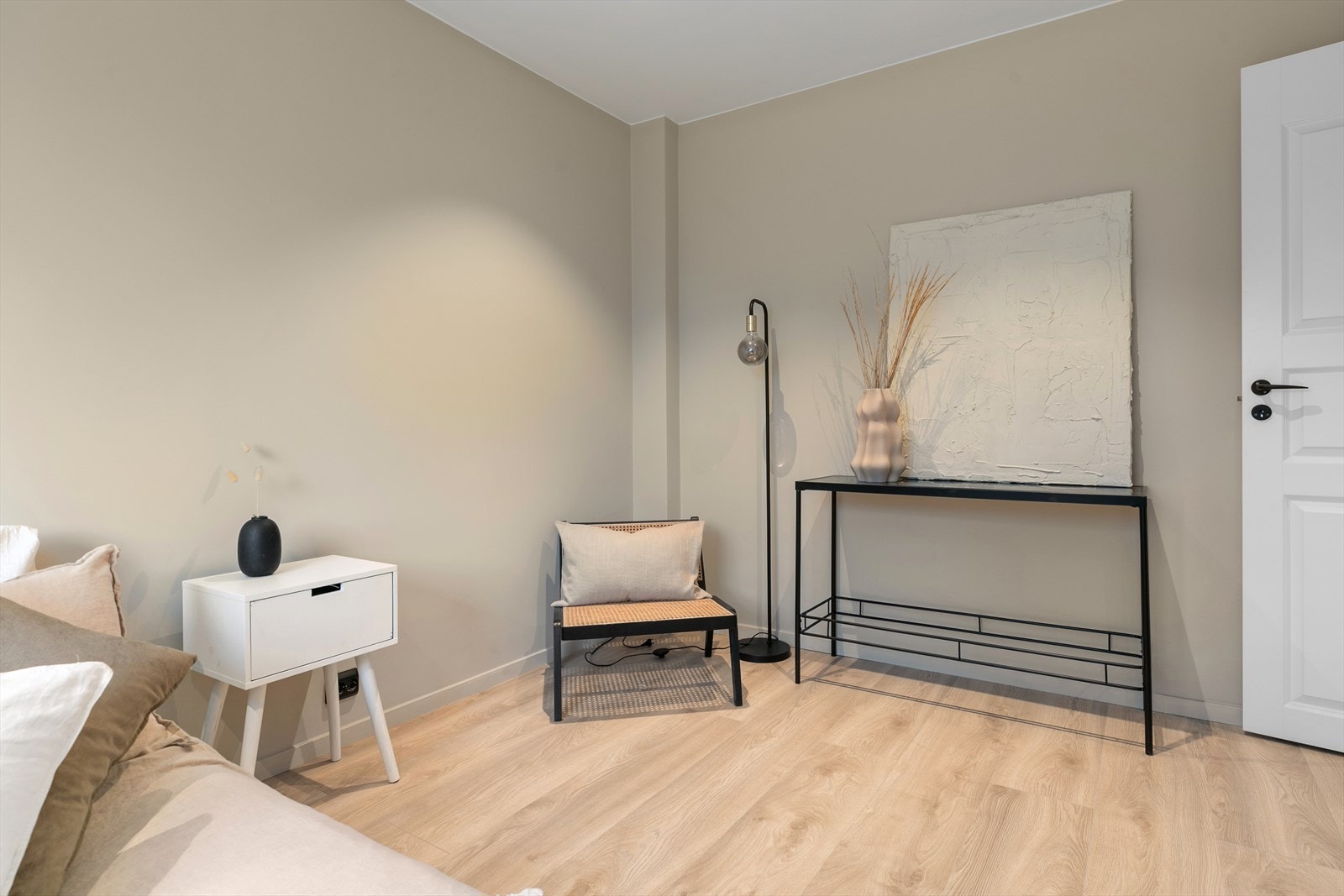 Her er det også god plass til å sette inn garderobeskap Galleribilde