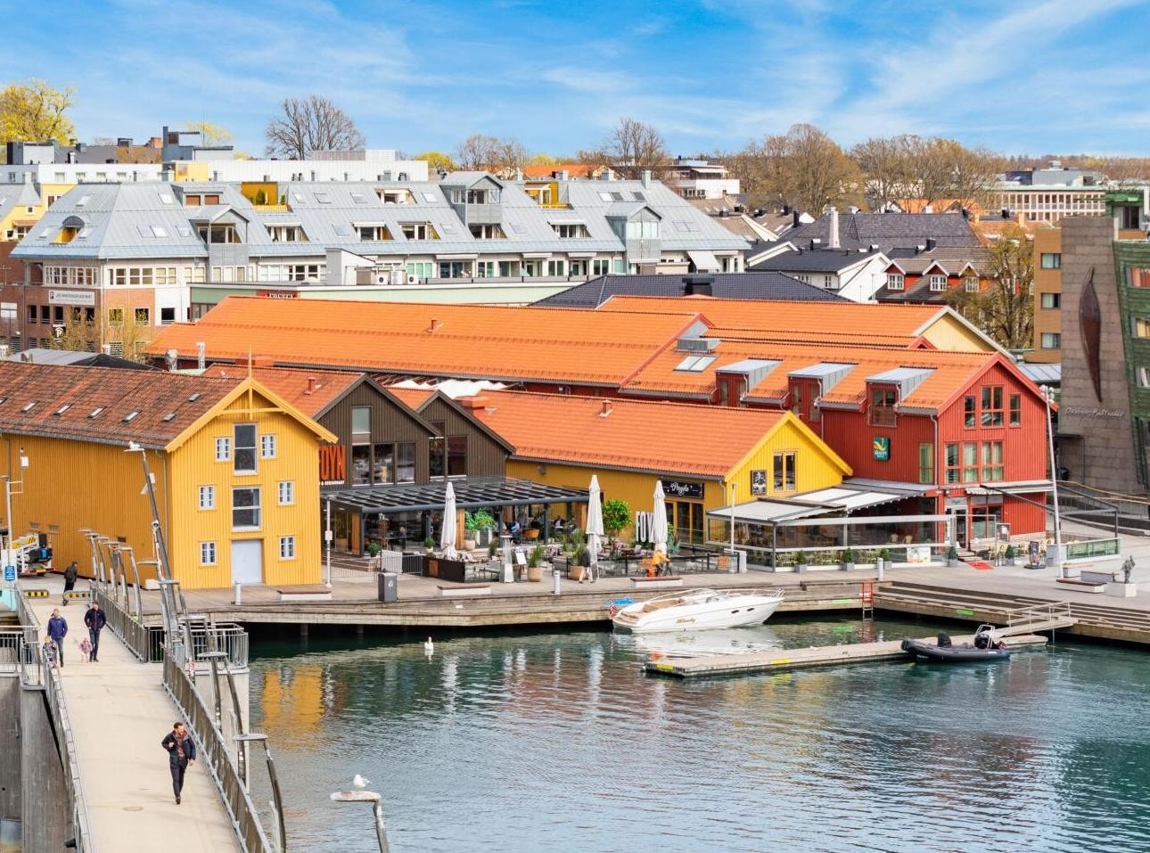 Til Tønsberg sentrum og blant annet "Brygga" er det ca. 12 km fra Havgløttveien Galleribilde