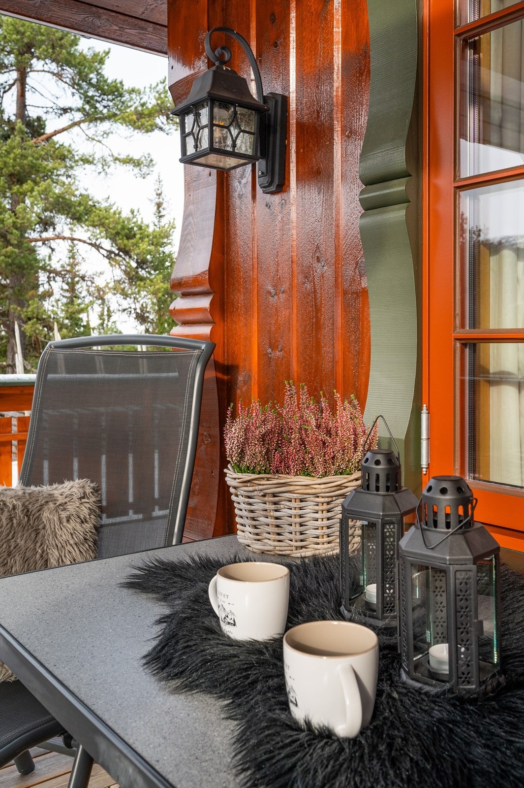 Nyt morgenkaffen på terrassen Galleribilde