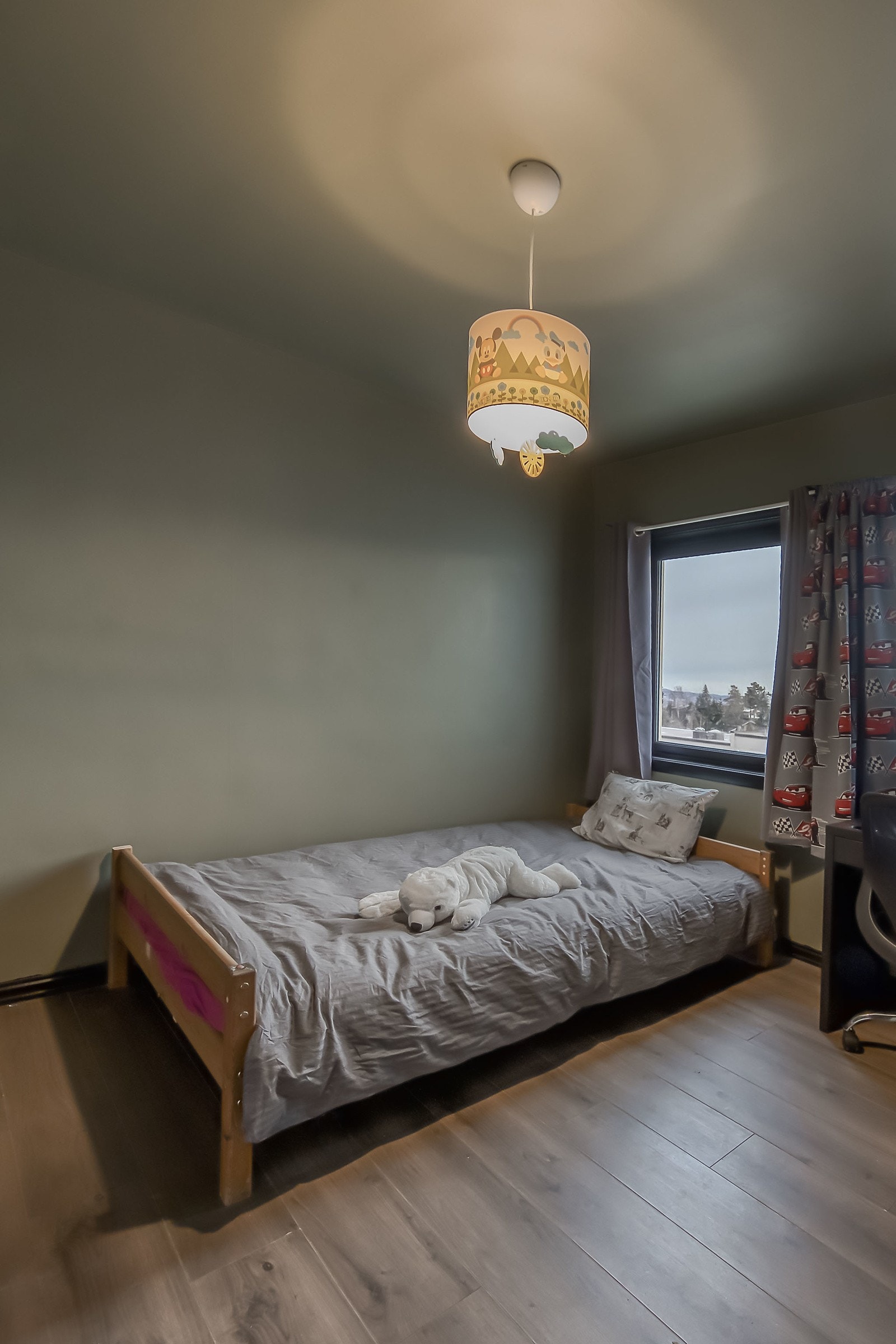 Soverom II med inngang fra stue Galleribilde