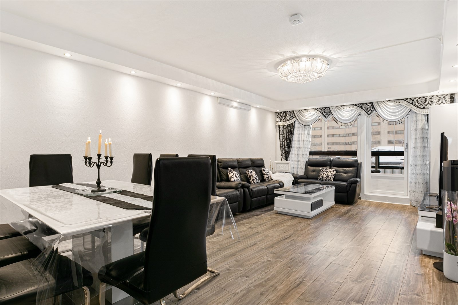 Velkommen til Odvar Solbergs vei 146! Presenteres av Arsalan Syed v/ Eiendomsmegler 1 Galleribilde