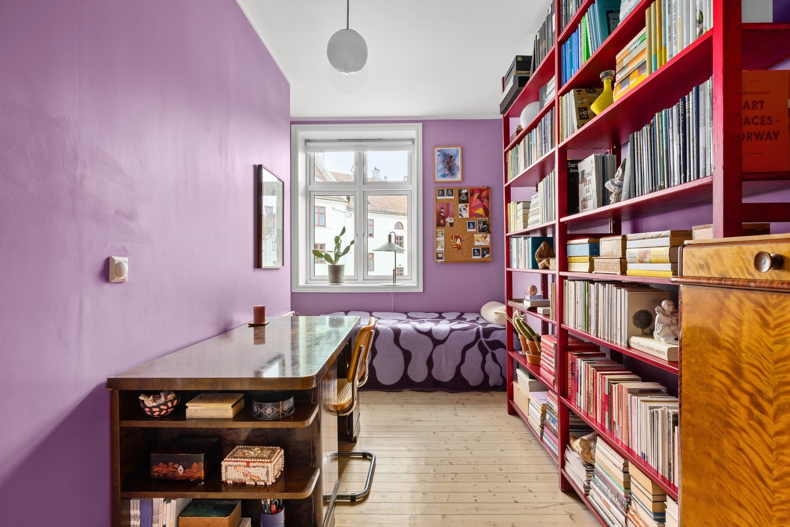 - Soverom 2 har plass til f.eks. seng, skrivepult, oppbevaringsmøblement eller lignende - Galleribilde