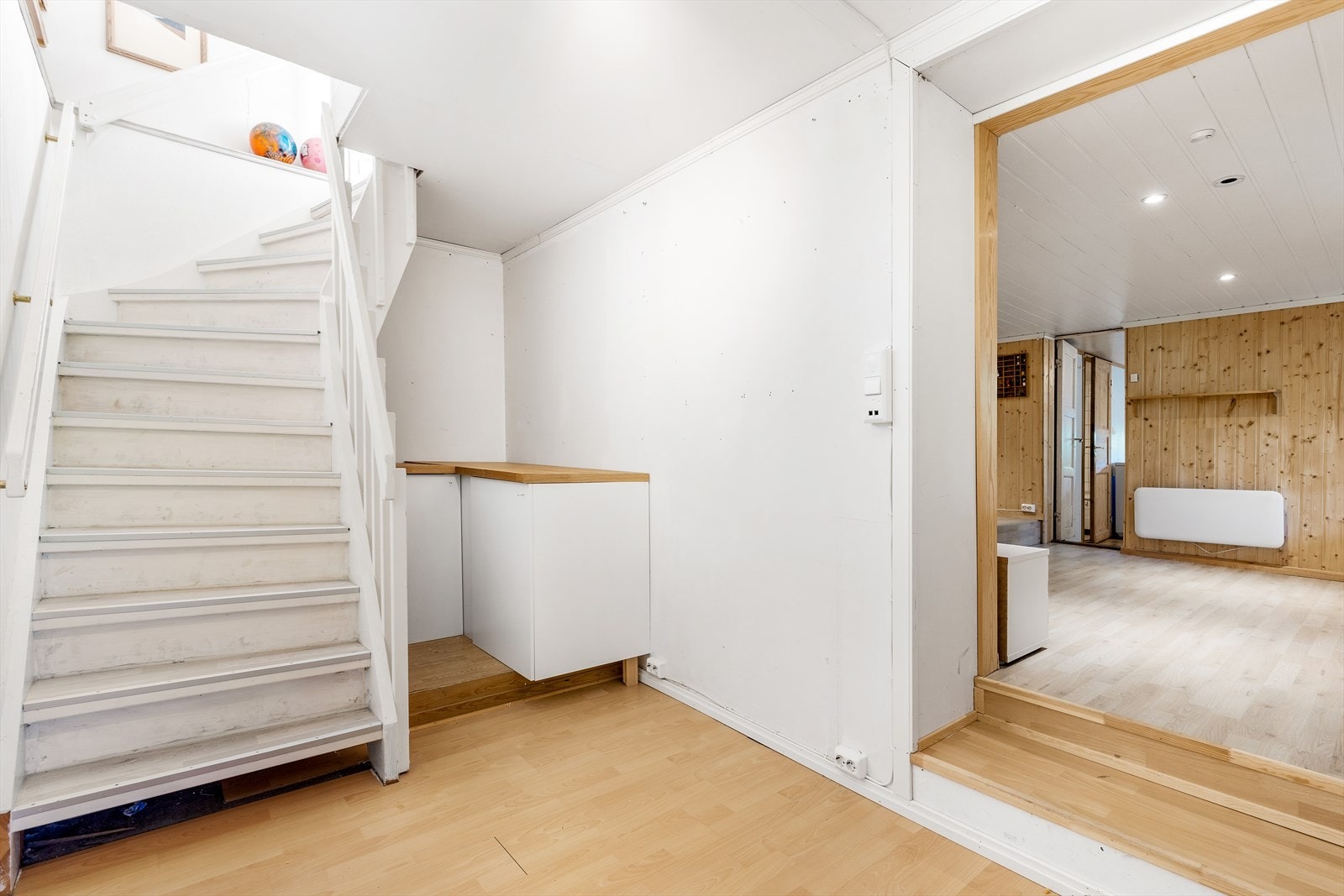 Trapperom i underetasje. I dette rommet er det også egen utgang ut. Galleribilde