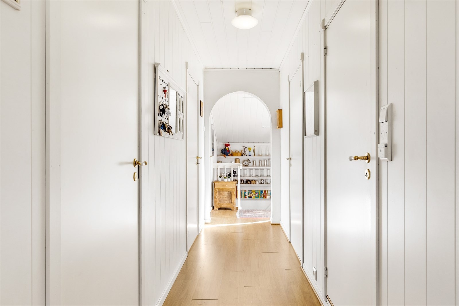 Gang til entré, soverom og bad. Galleribilde