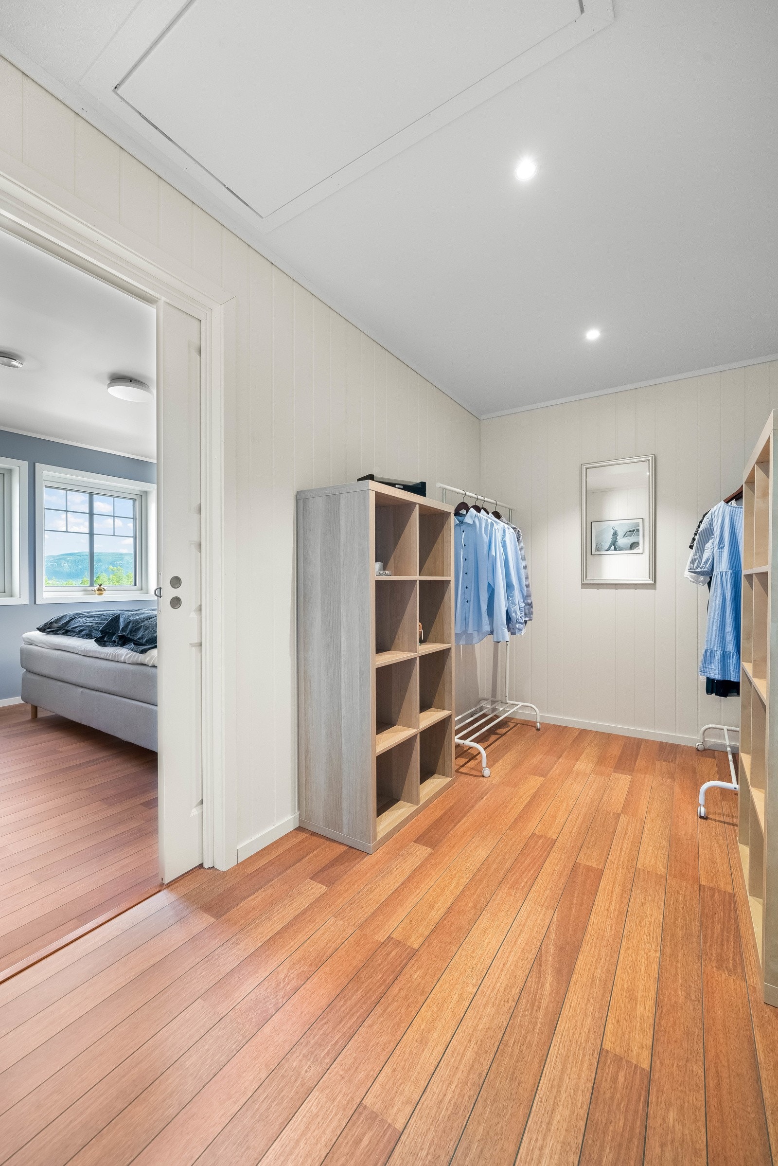 Hovedsoverommet har også direkte adkomst til walk-in closet. Galleribilde