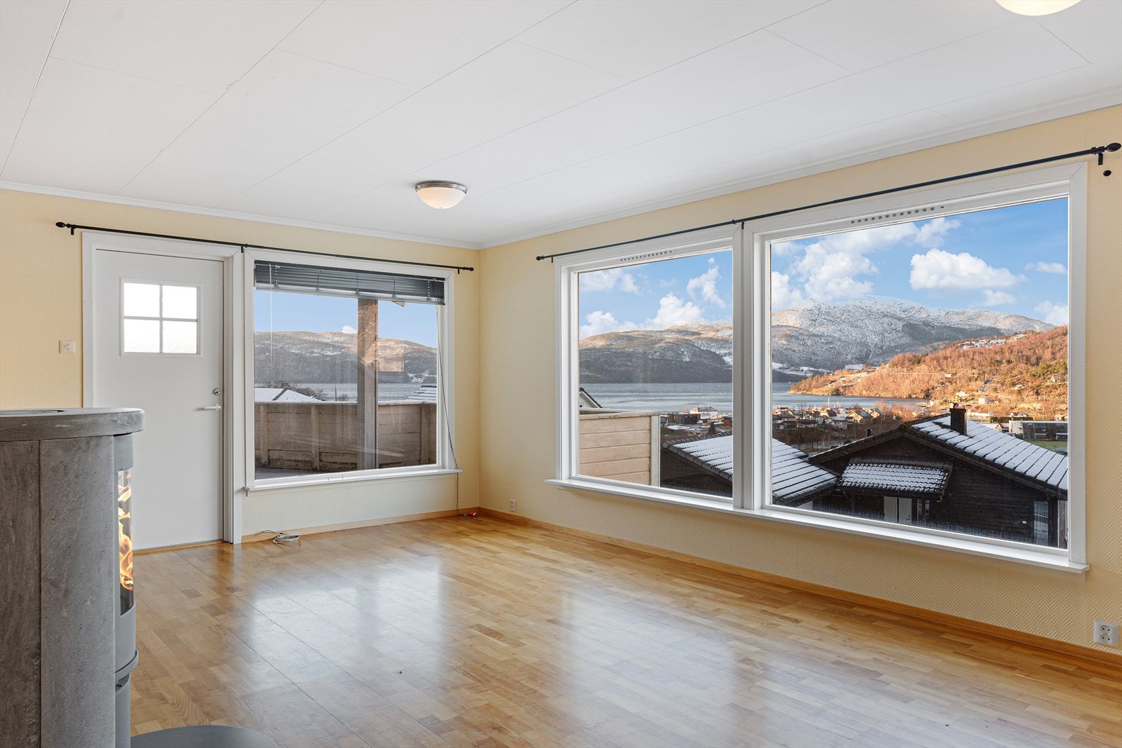 Utsikt fra stuen. Galleribilde