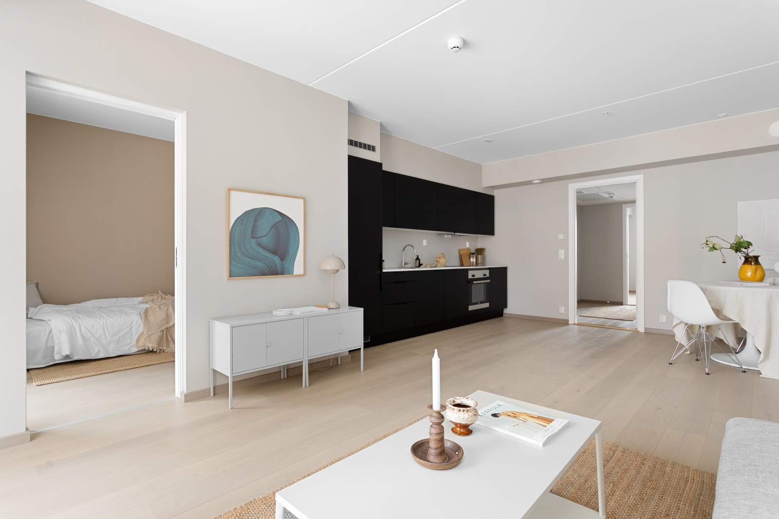 Leiligheten har også balansert ventilasjon med varmegjenvinning som sørger for et godt inneklima. Galleribilde