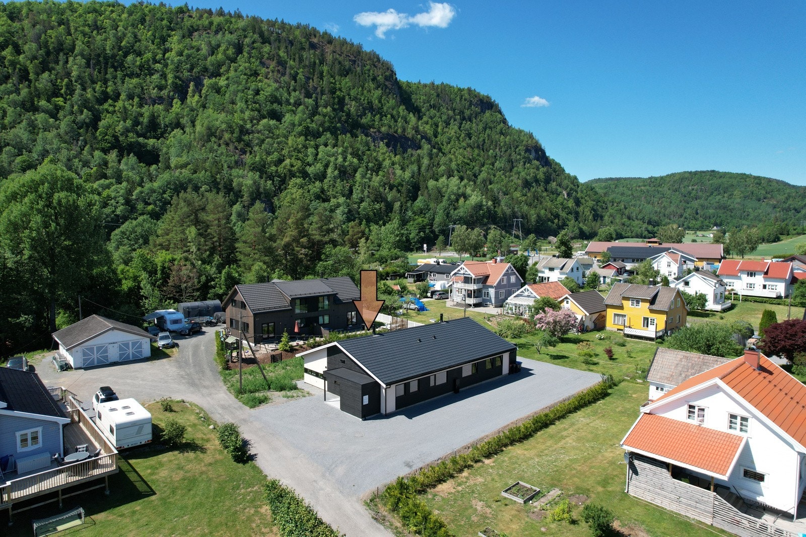 Velkommen til Kveldeveien 217C - splitter ny halvpart av tomannsbolig i Kvelde med kort vei til flotte turområder. Galleribilde