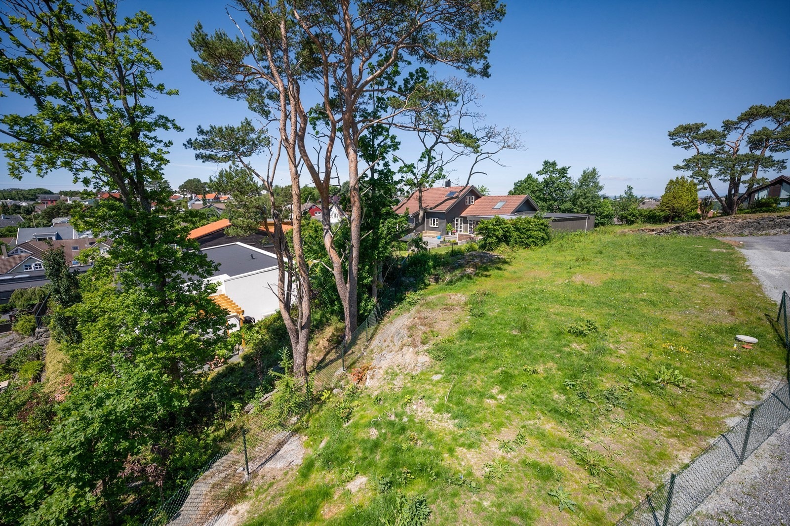Opparbeidet med rør for vann, spillvann, overflatevann, avløp m.v. iht. gjeldende regelverk, forskrifter, kommunale pålegg, normer o.l. Galleribilde