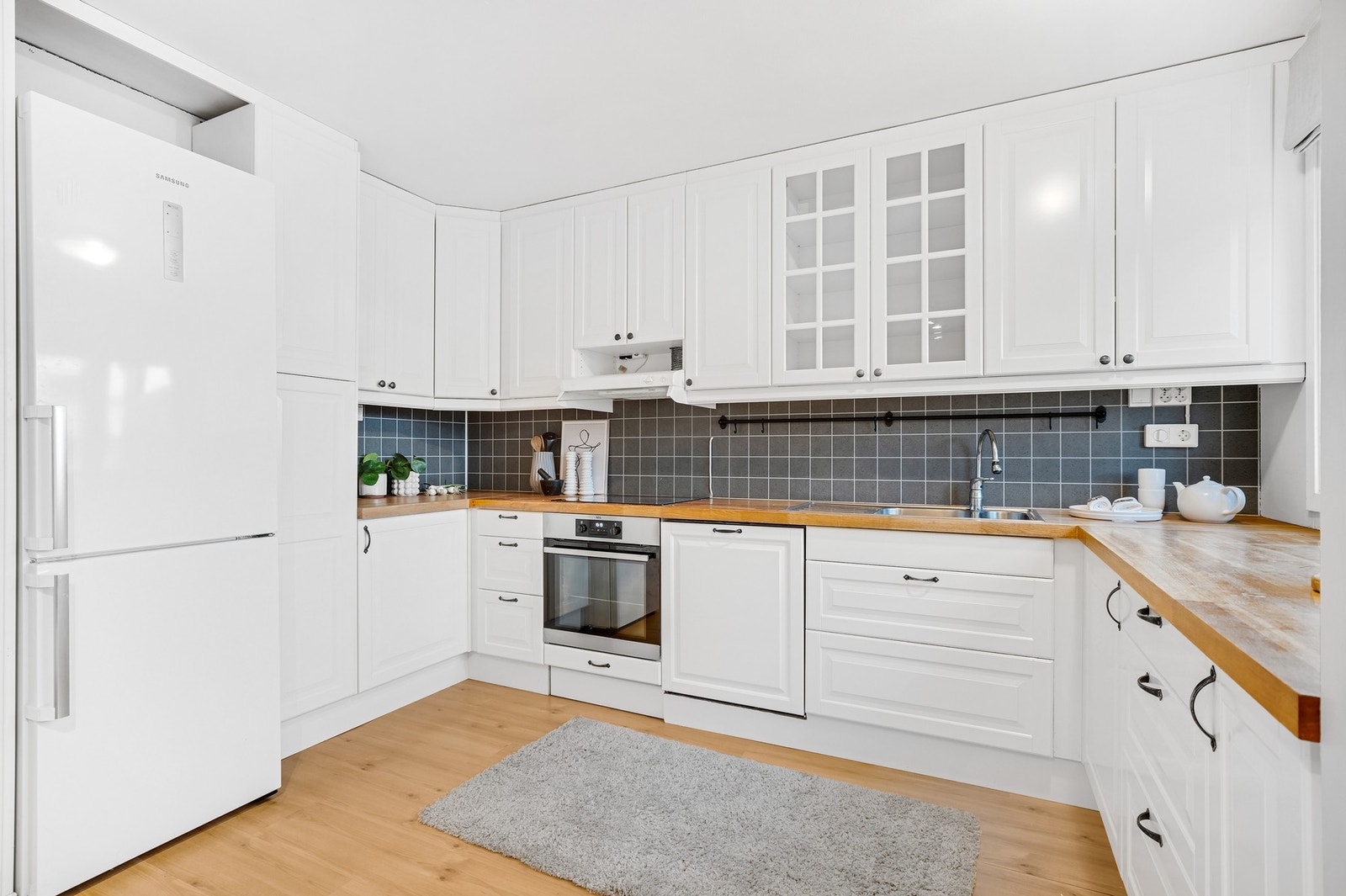 Kjøkkenet ble oppusset i 2010 og har fått TG1 av takstmann. Galleribilde