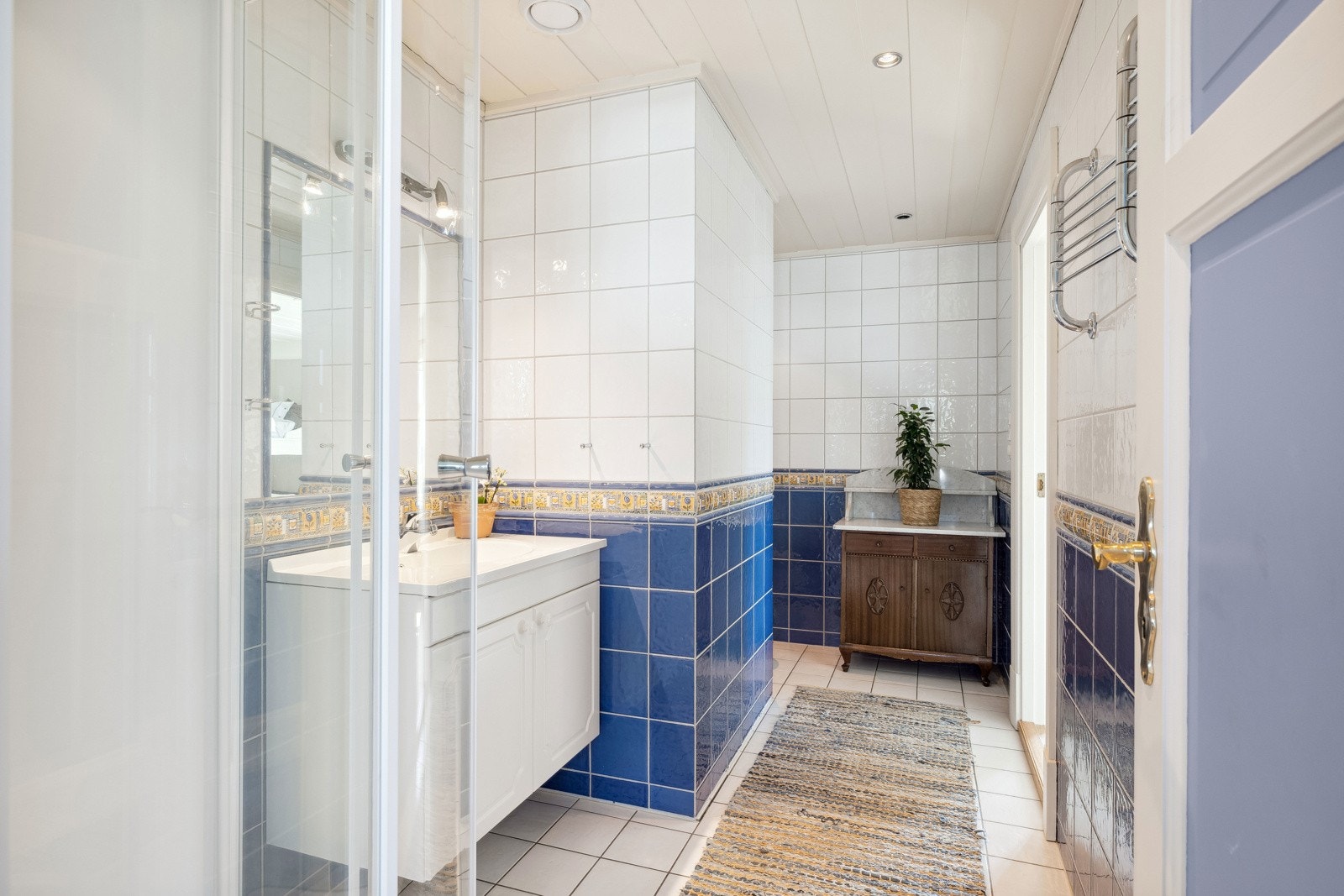 Bad i tilknyting til hovedsoverommet Galleribilde