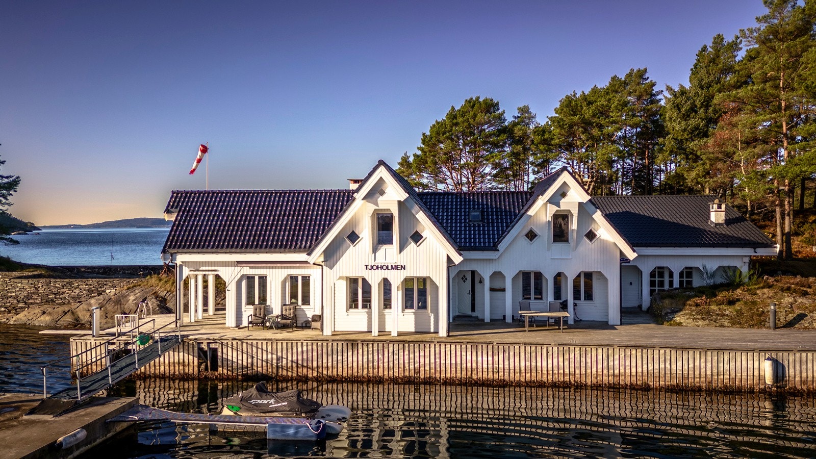 - Eiendommens flotte hovedhus - Galleribilde