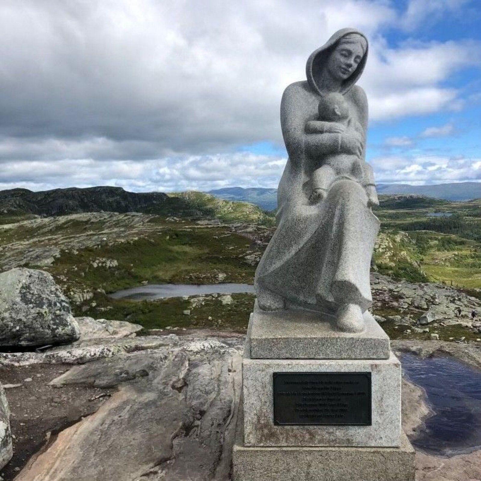På toppen med Madonnastatuen! Galleribilde