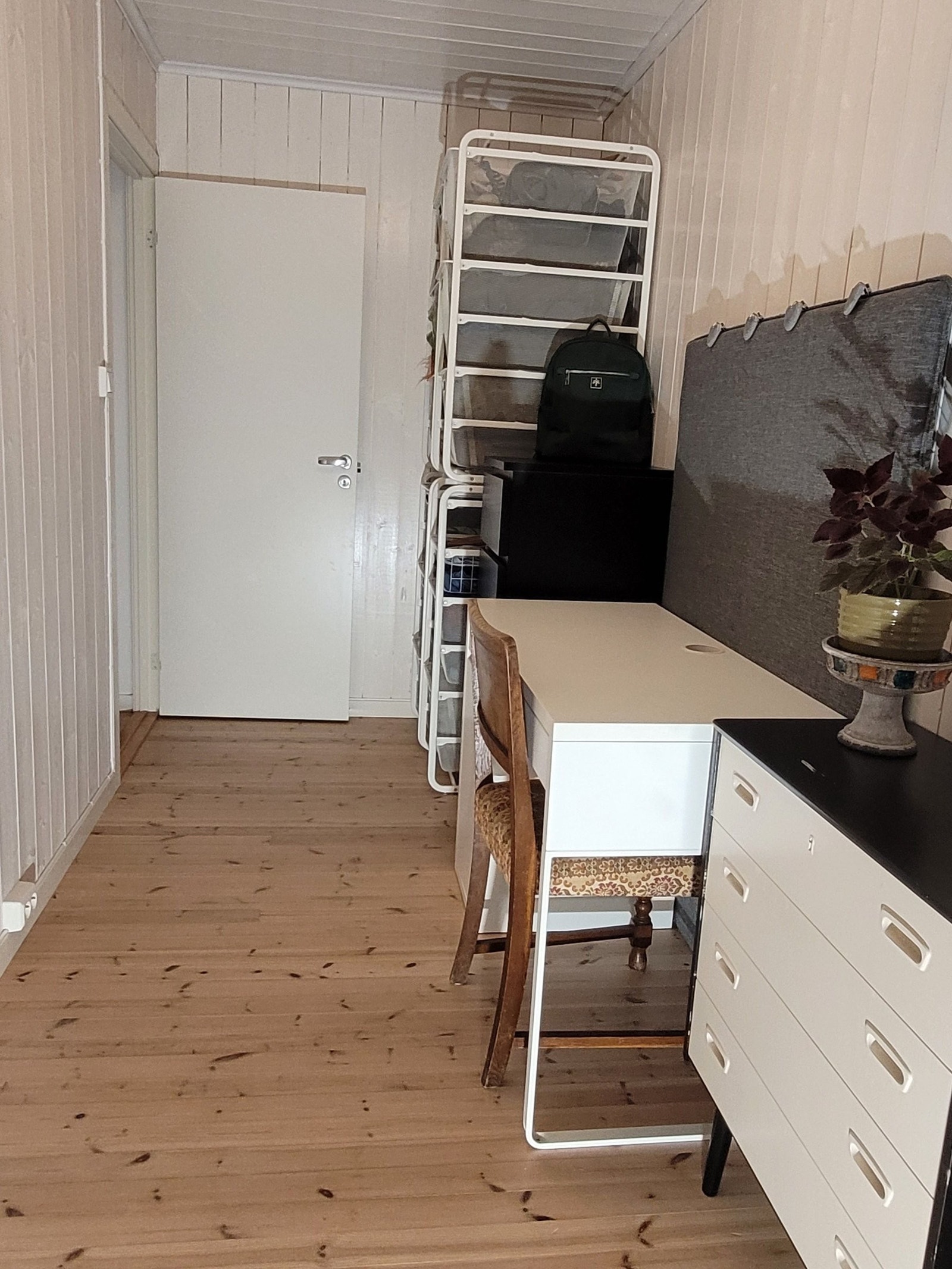 Soverom m/utgang hage Galleribilde