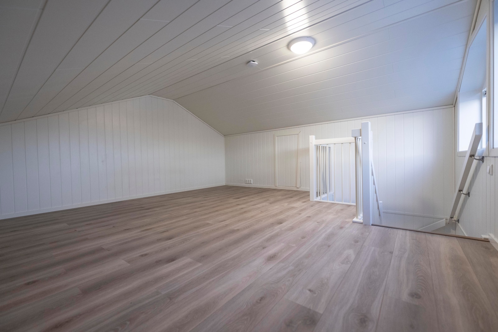 Bilder fra naboleiligheten, nr. 68A. Denne leiligheten har tilsvarende løsninger Galleribilde