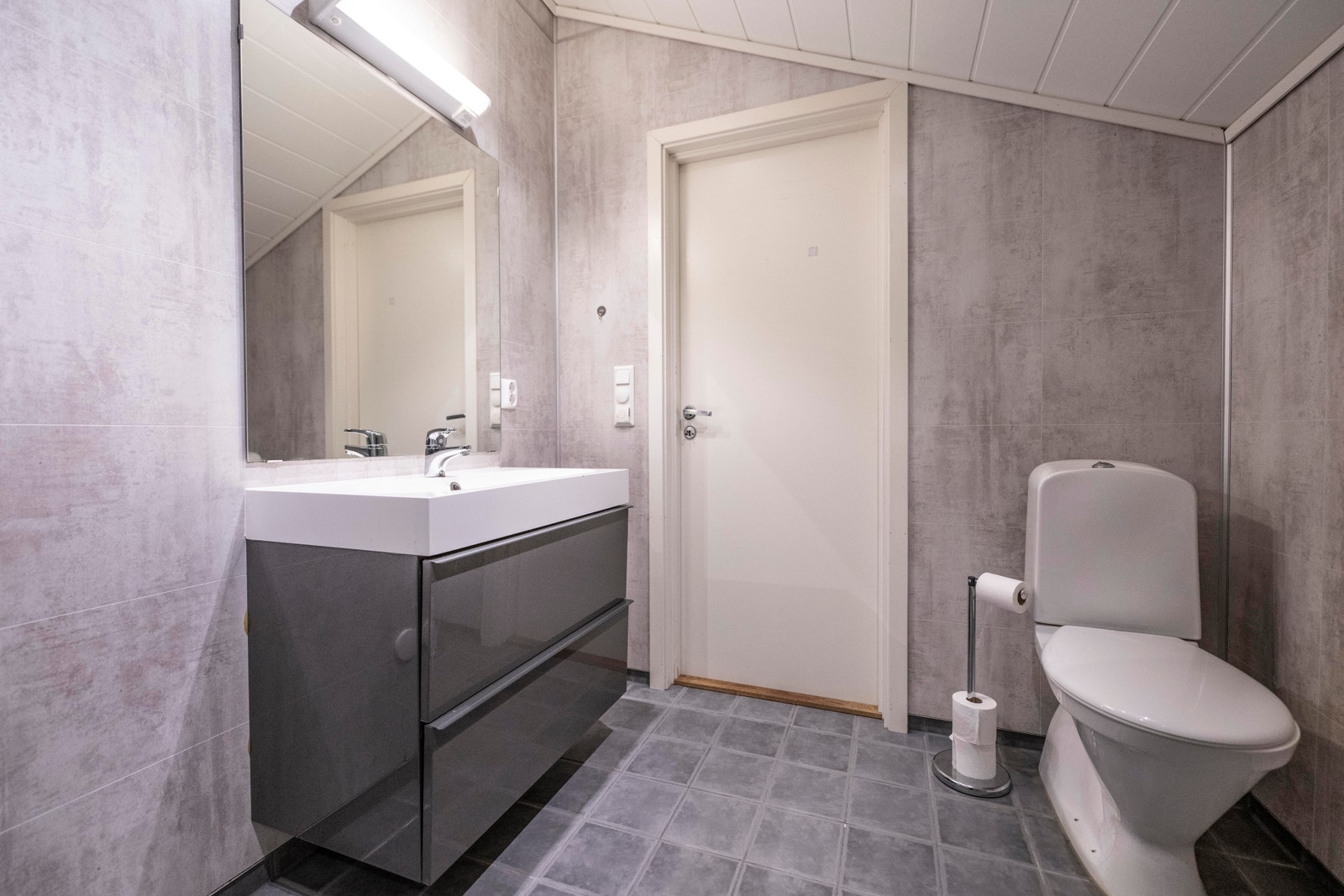 Bilder fra naboleiligheten, nr. 68A. Denne leiligheten har tilsvarende løsninger Galleribilde