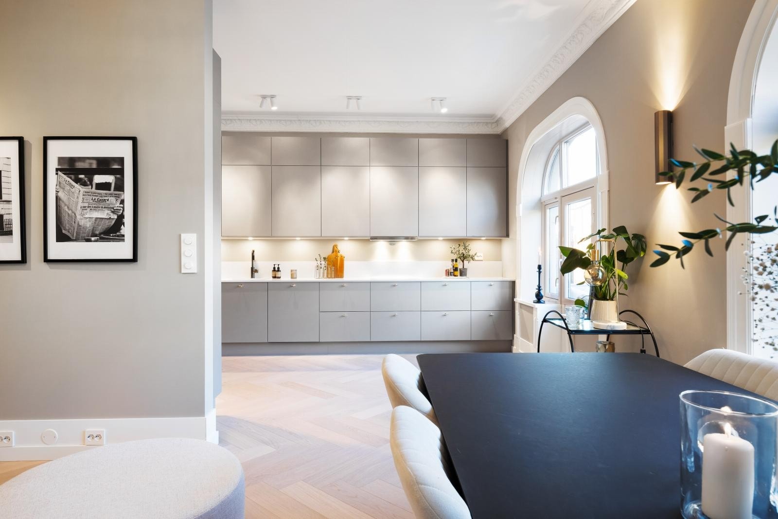Leiligheten har god takhøyde på opptil ca. 2,94 meter. Galleribilde