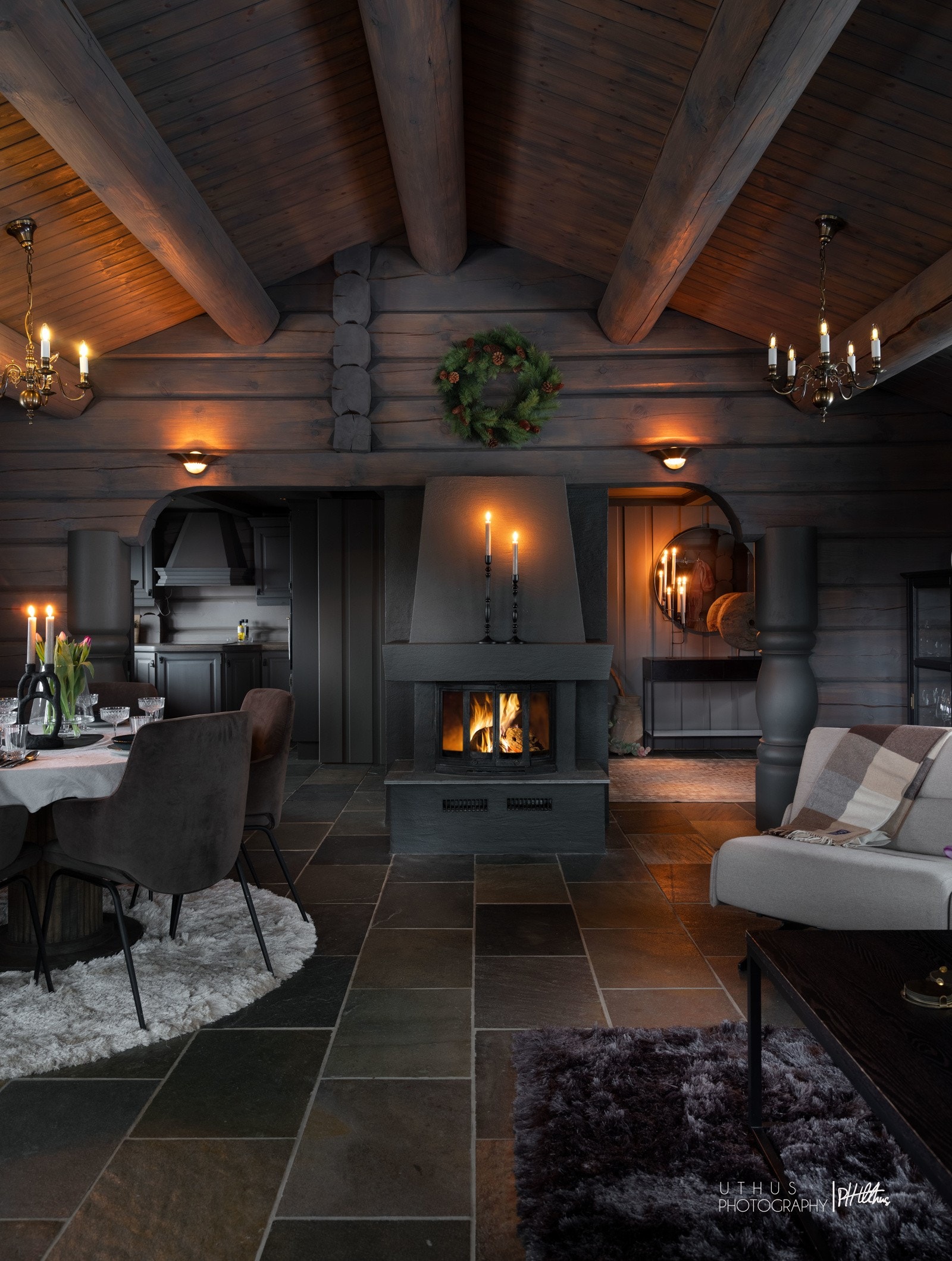 Den flotte peisen er et naturlig midtpunkt Galleribilde