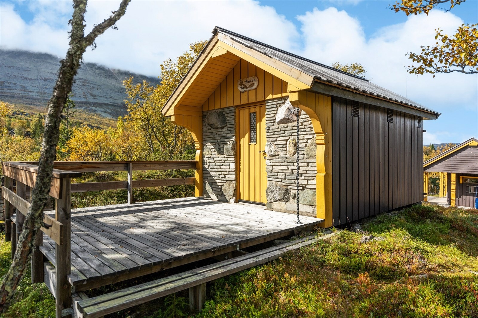 Annekset har egen terrasse. Galleribilde
