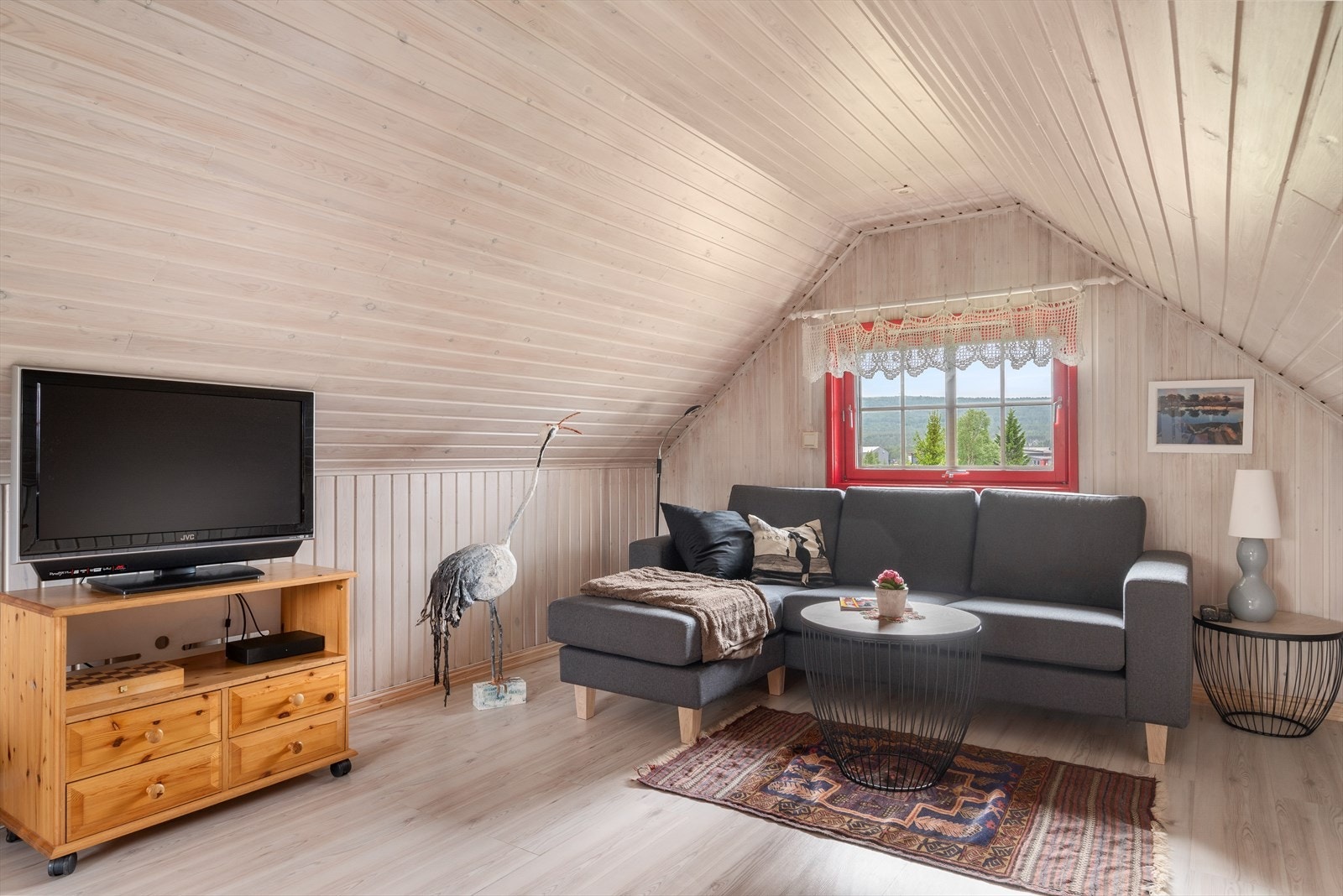 Loftstue. Galleribilde
