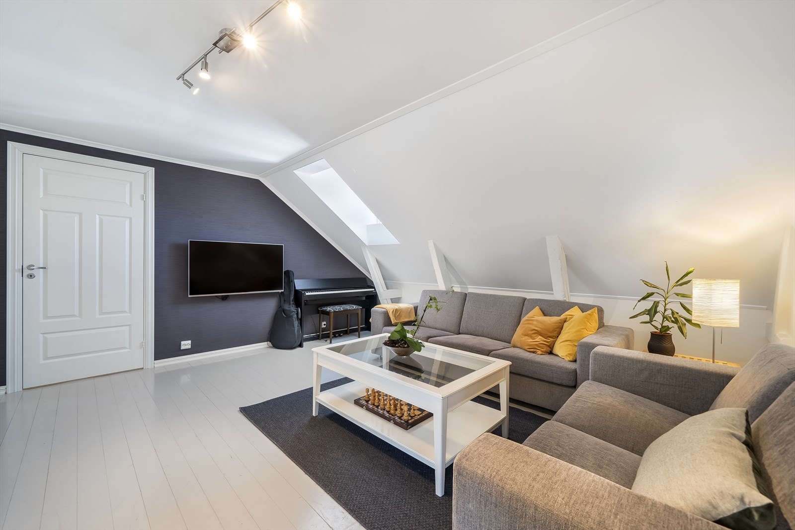Loftstue med flere bruksmuligheter. Galleribilde