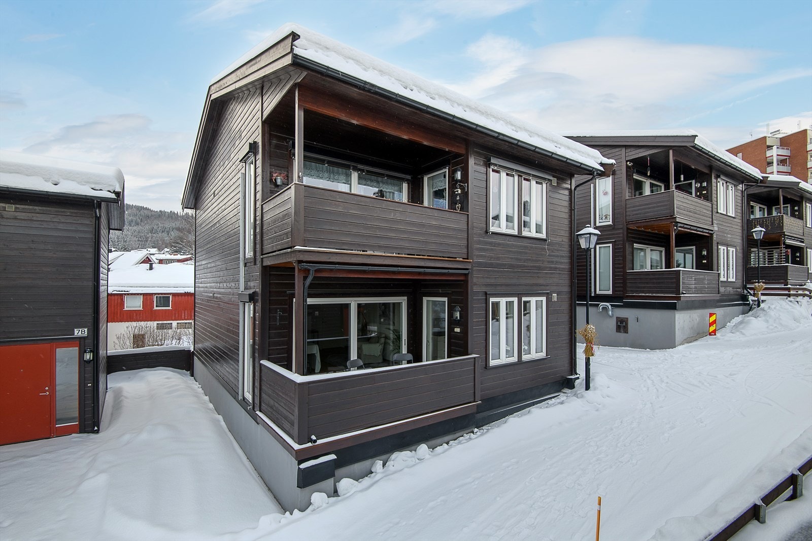 Etablert område i gangavstand fra Lillehammer sentrum. Her er du i tillegg tett på fine turmuligheter både sommer og vinter og har i fin gangavstand til idrettsanlegg, Maihaugen m.m. Galleribilde