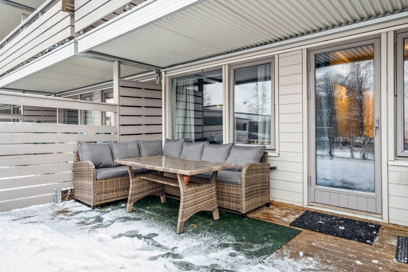 Terrassen er på 26,5 m² og takstmann har vurdert den til TG1. Galleribilde