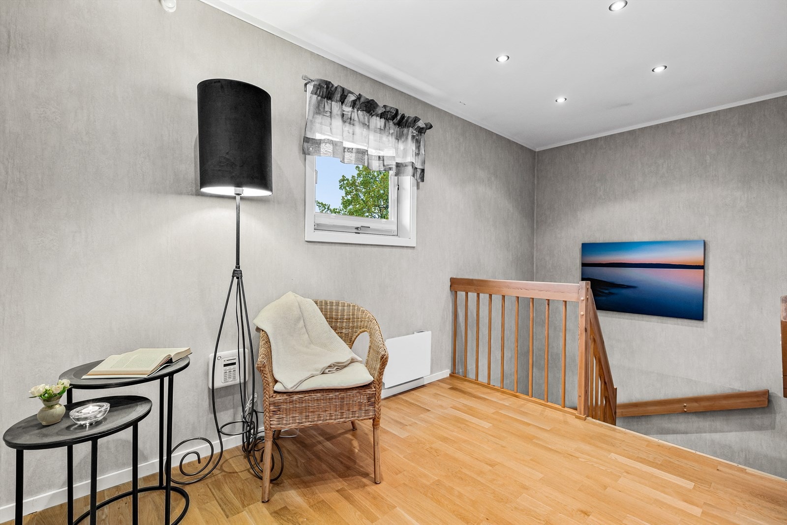Denne plassen kan du fint bruke til å lese en bok eller sette opp hjemmekontor Galleribilde