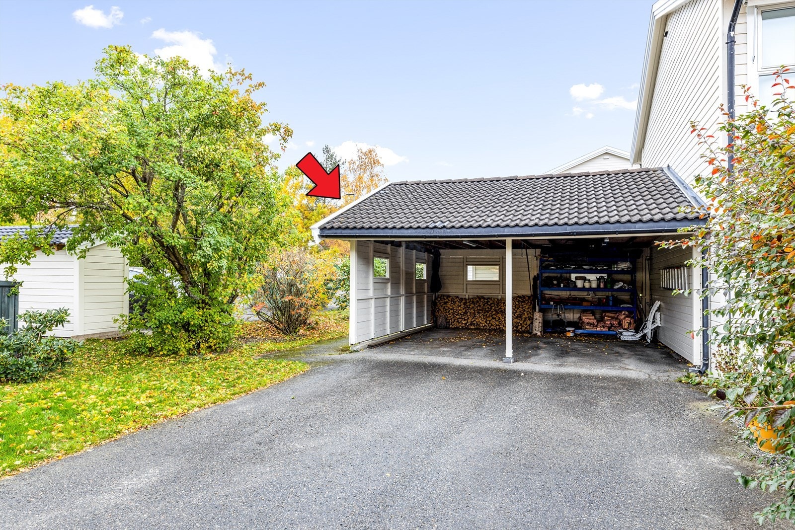 Følger med carport med 1 bil Galleribilde