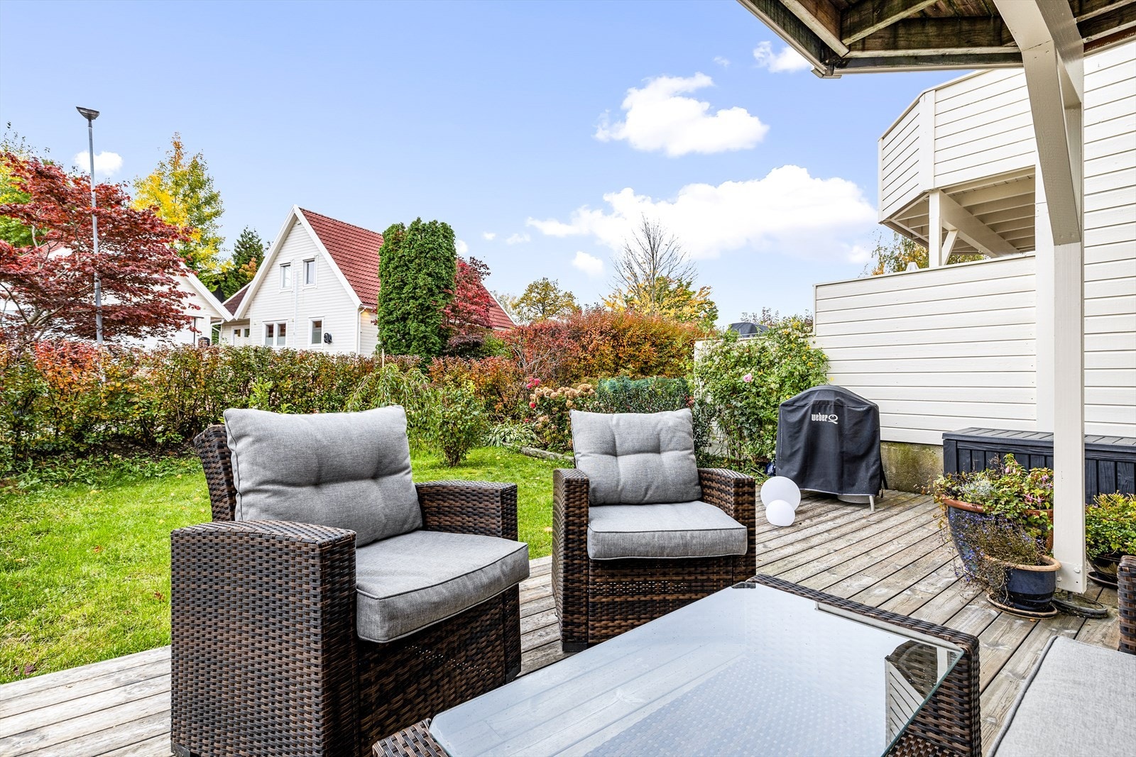 Her er det plass til å invitere venner og familie til en koselig grillkveld Galleribilde