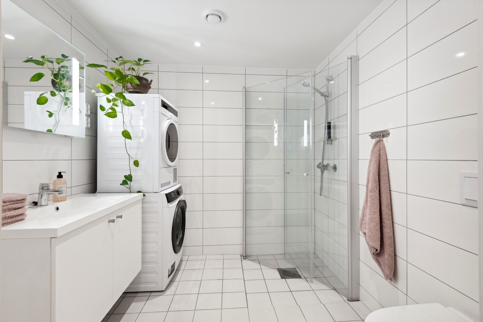 Bad nr.2 har flislagt gulv med varmekabler i gulv. Galleribilde