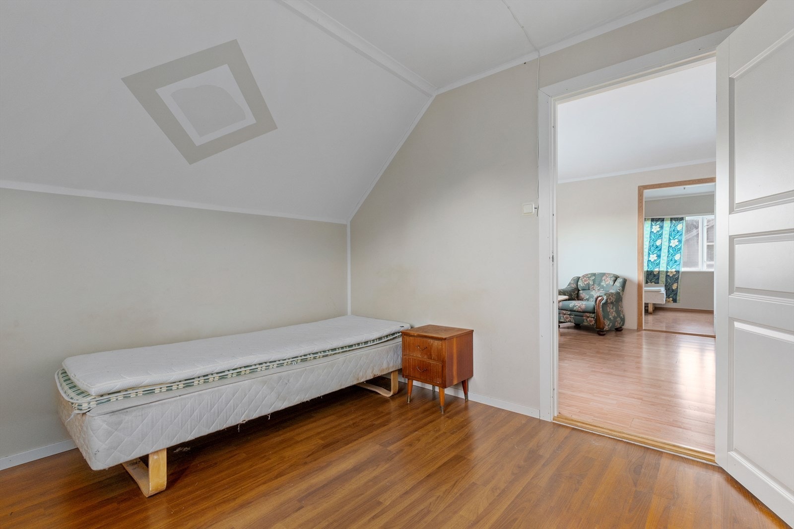 God størrelse og plass for garderobeskap Galleribilde